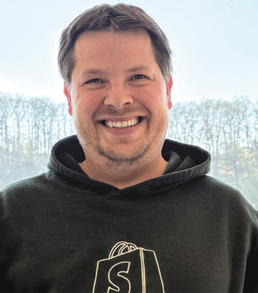 Jan Laußmann, Latori | Business Management Review | Top E-Commerce Shopify Agency in Europe